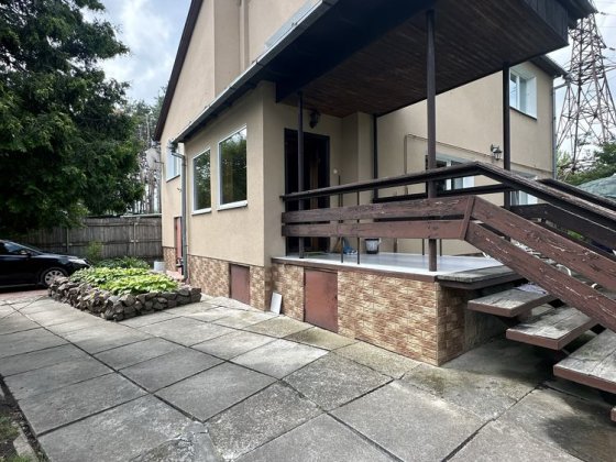 Продається двоповерховий утеплений будинок в районі Ялівщини Чернігів