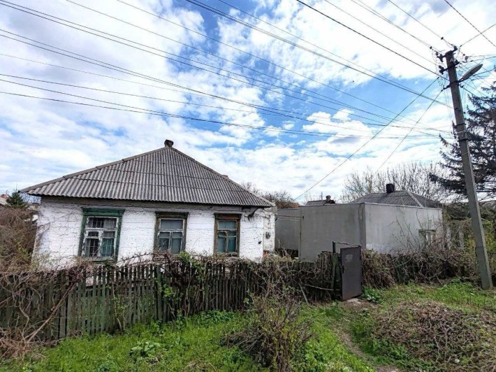 Продам  два дома на участке 10 соток. Петровского/ Металлургов. - фото 1