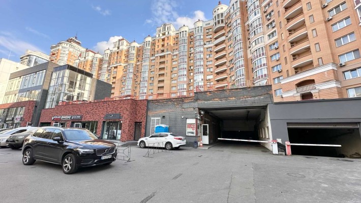 Без% Фото реальні машиномісце 22,1м2 підвал паркінг метро Мінська 4хв - фото 1