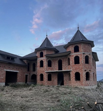 Продам новобудову.  Торг! - фото 1