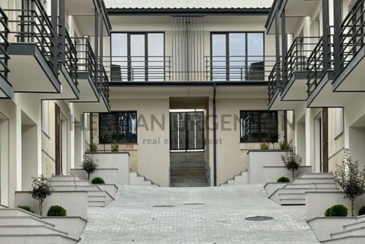 Продаж таунхаусу 135 кв.м / Ужгород, Центр - фото 1