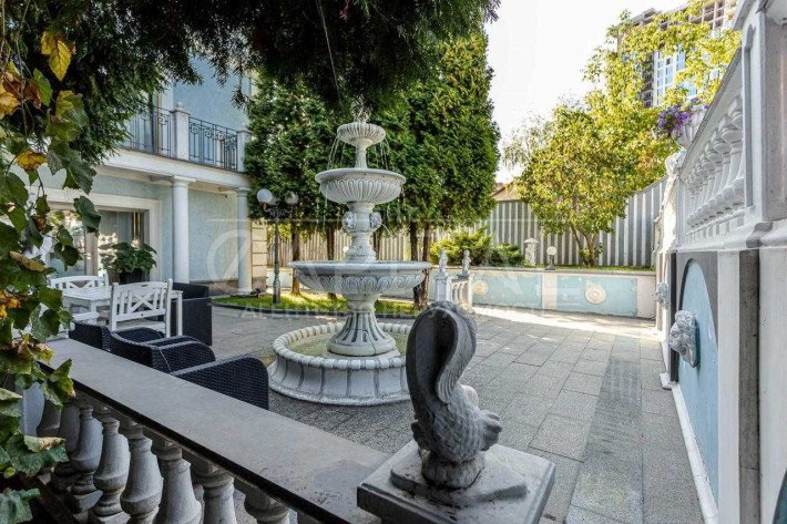 Продаж будинок Київ Печерський Звіринецька (460м2) - фото 1