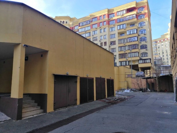Кап.гараж  Дмитрівська,69 ЖК Златоустівський Камертон - фото 1