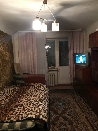 Південно-Захід 1 кімнатна квартира - фото 1