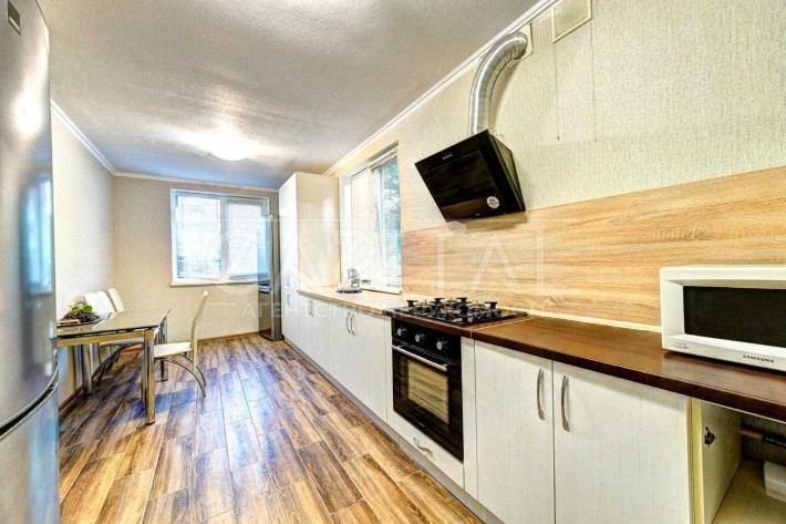 Оренда стильного будинку Ходосівка Центральна 312 м2 - фото 1