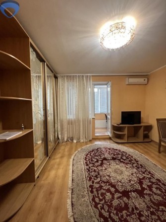 Оренда однокімнатної квартири Академіка Корольова / Левітана - фото 1
