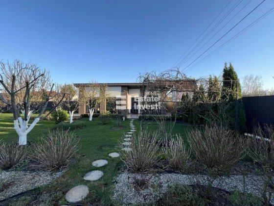 Продам будинок з ділянкою 20 соток та ландшафтним дизайном, Осокорки Киев