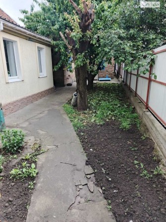 Продам пів будинку по вул. Червоної калини з окремим входом - фото 1