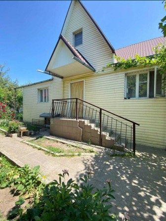 Продам просторный дом 200кв.м. в пос. Таромское - фото 1