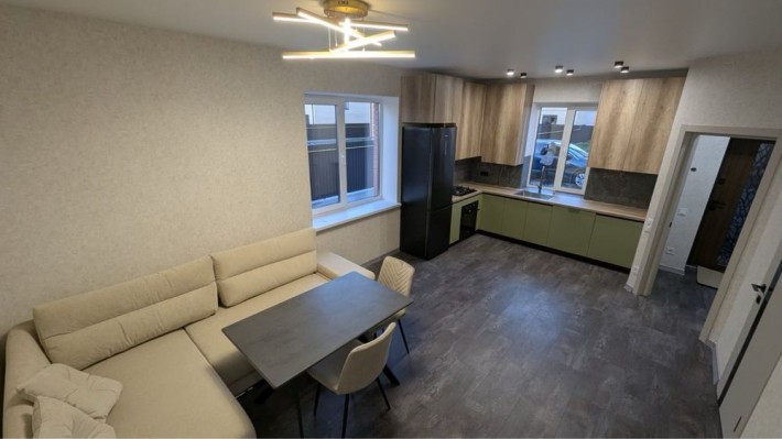 Продам квадро таун з ремоном Всі центральні комунікації - фото 1