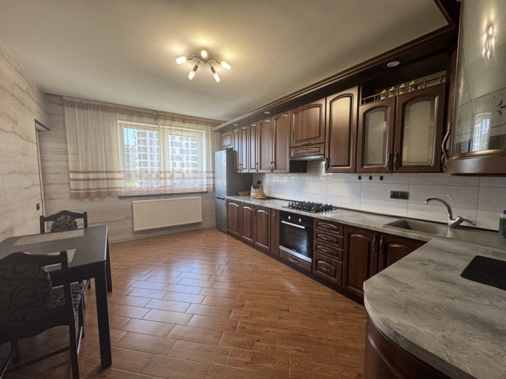 Оренда 3-кімн. квартира євроремонт Трускавецька 98/25м² 2/3ц 1000$+КП - фото 1