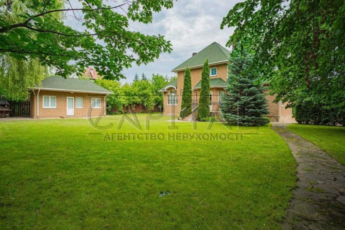 Оренда котеджу 200 м² з каміном і терасою — 12 соток, Козин - фото 1