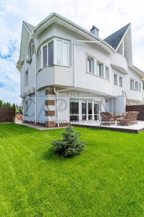 Шукаєш будинок біля води в Києві? ДжакузіПерша лінія,220м2,6сотих 3пов - фото 1