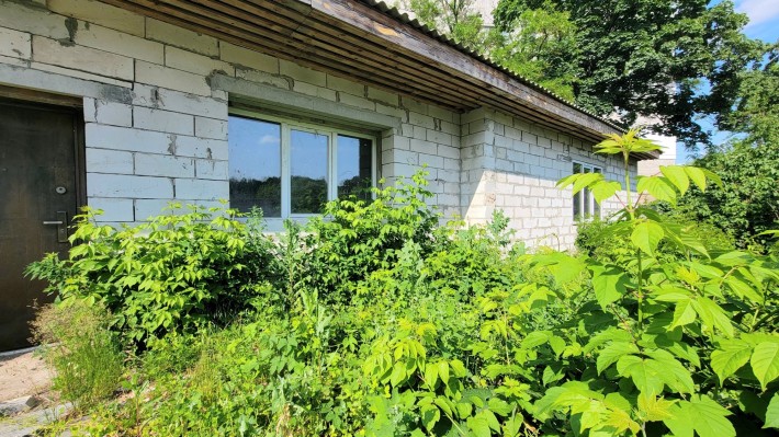 Недобудова біля річки - фото 1