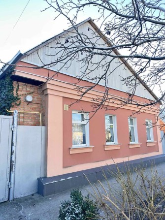 Двоповерховий будинок на Новомиколаївці - фото 1
