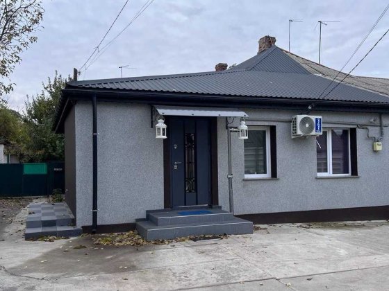 № 12936 - Продам частину будинку в районі Сінного ринку Житомир