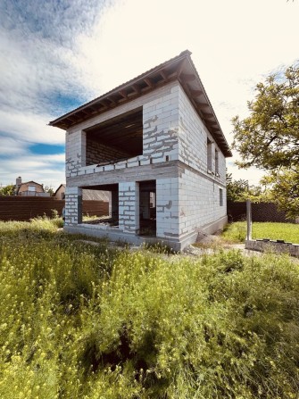 Продажа коробка 2-этажного дома 136м2 район Алексеевка. - фото 1