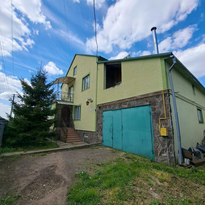 Оренда будинку з власним подвір'ям і гаражем с. Солонка - фото 1