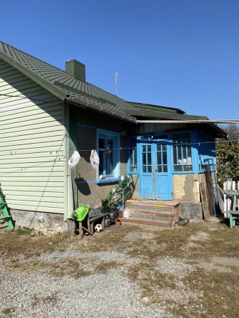 Здається пів будинку в Корнині - фото 1