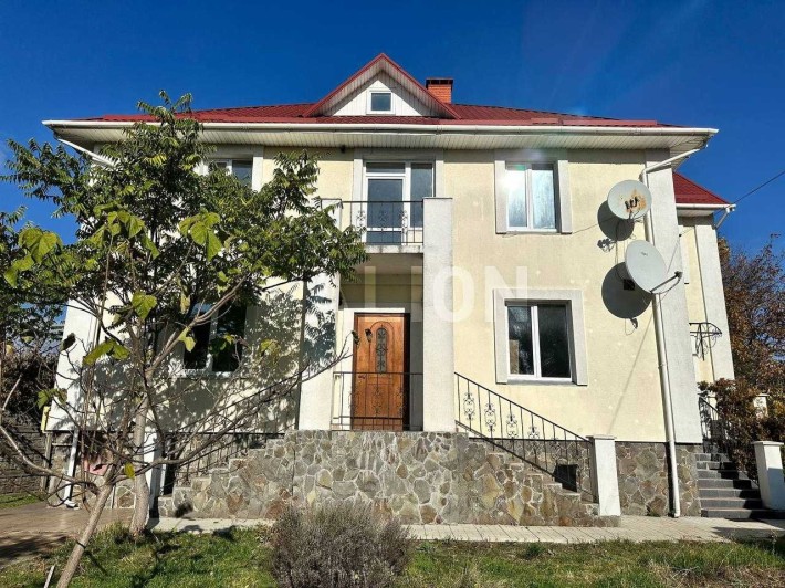 Продаж будинку з ремонтом та меблями в Києві біля метро Славутич - фото 1