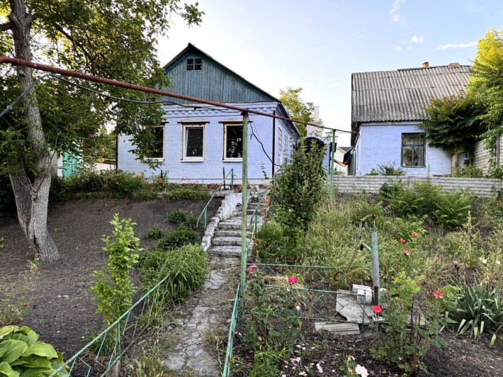 Продам дом в районе 20-той гор больницы, АНД р-н - фото 1