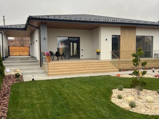 Продажа  нового дома  на Форуме