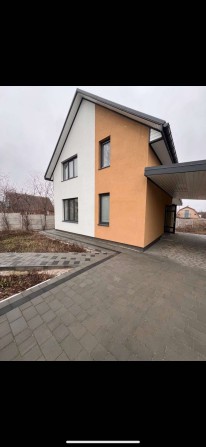 Продам новий будинок. 5 соток землі - фото 1