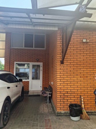 Продам дом в 2этажа на Фрунзенском  с ремонтом - фото 1