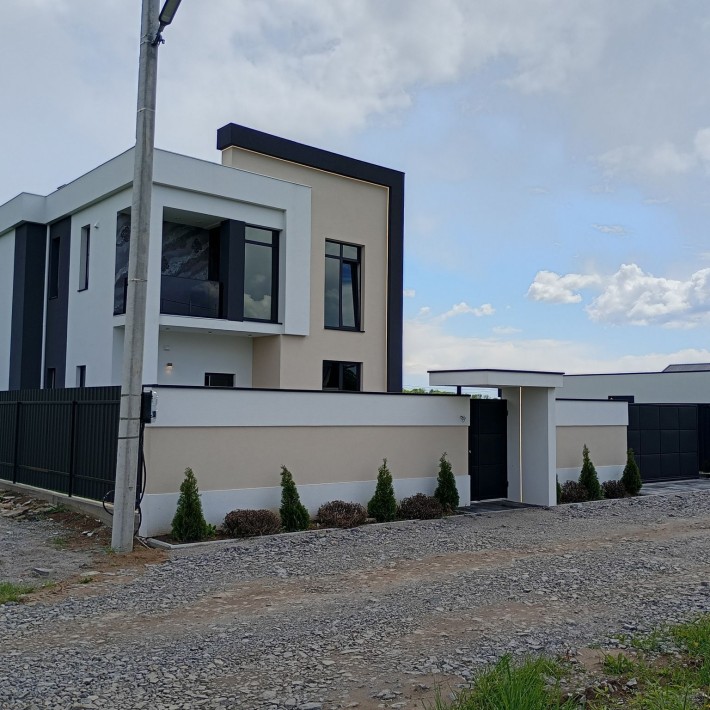Продаж 2 поверхового будинку 145 м² - фото 1