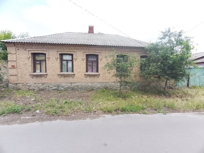 Продам отдельно стоящий дом возле Детской областной больницы!!! - фото 1