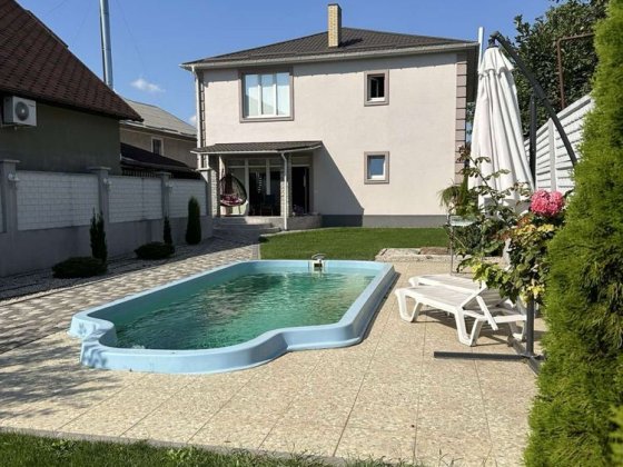 Будинок з чудовим розташуванням