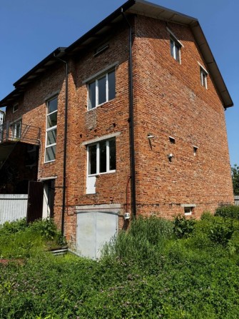 Продаж будинку вул. Патона, два поверхи,загальна площа 220м.кв. 4соток - фото 1
