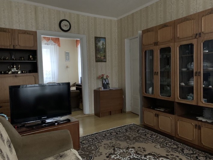Терміновий продаж добротного будинку у Вінниці з великою ділянкою - фото 1