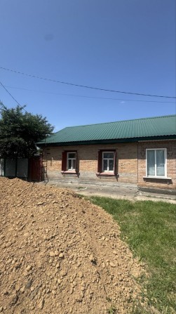 Продається пів будинку на Шкільному районі - фото 1