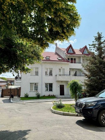 БЕЗ КОМІСІЇ! Котедж в ЦЕНТРІ, вул.Соборна. - фото 1