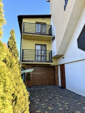 Продаж квартири, з подвірʼям та гаражем, ремонт, Рясне-Руське - фото 1