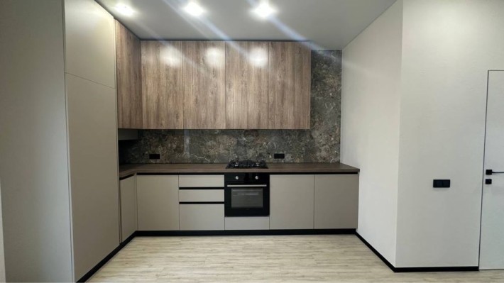 Продам таунхаус з сучасним ремонтом - фото 1