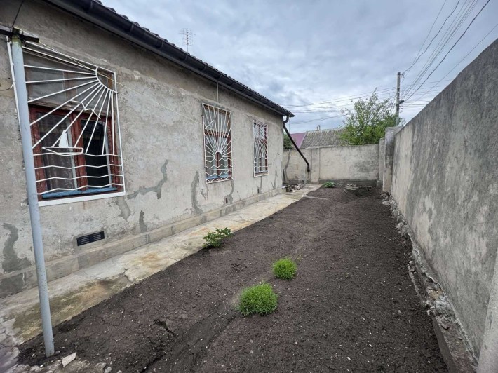 Продам часть дома , фасад, угловой,  госакт на участок. Черемушки - фото 1