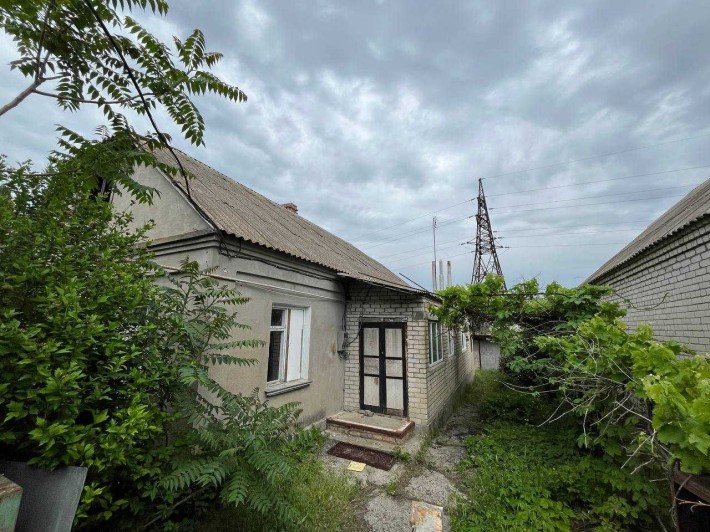 Продам добротный  хороший  дом в мк-рне Соляные - фото 1