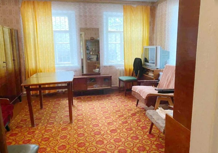 Продажа части дома 2к, отдельный двор, район рынка Колос - фото 1
