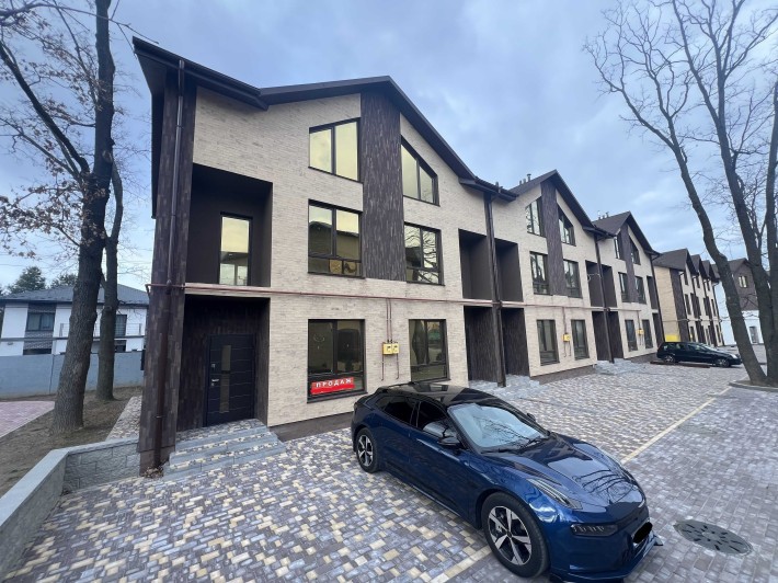 Продам кутовий таунхаус у Петропавлівській Борщагівці без комісії - фото 1