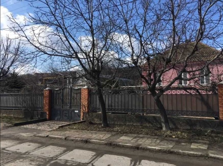 Дом в Суворовском районе - фото 1