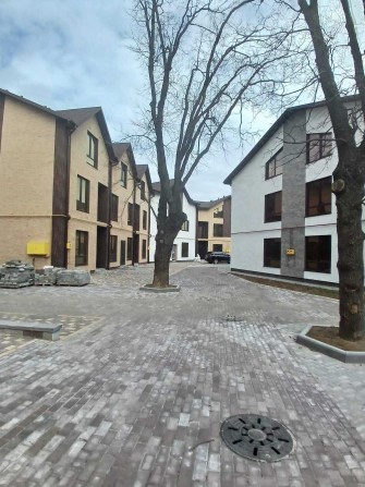 Чудові таунхауси 90, 105, 150 кв. м в с. Софіївська Борщагівка - фото 1