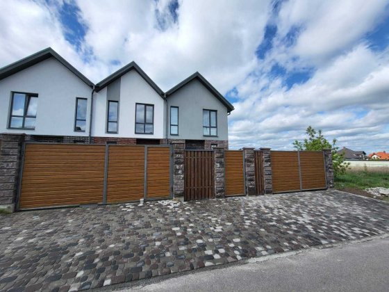 Таунхаус 90 кв.м. з окремим заїздом, з великою ділянкою,  терасою. Софіївська Борщагівка