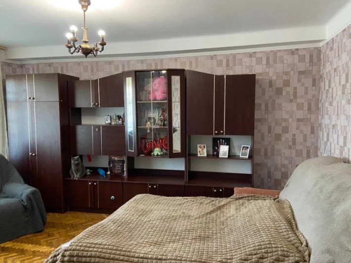 Продаж 1к квартири 31.8 кв.м. по вул. Энтузиастів 3, Русанівка - фото 1