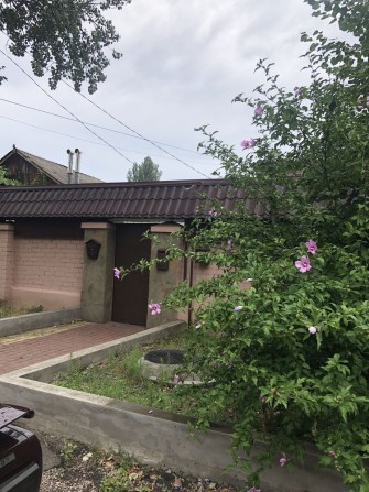Продам дом на два входа на Слободке с землей - фото 1