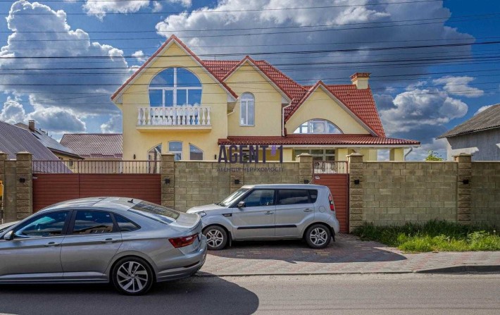 Продається гарний якісний будинок 333 кв.м. с. Софіївська Борщагівка. - фото 1