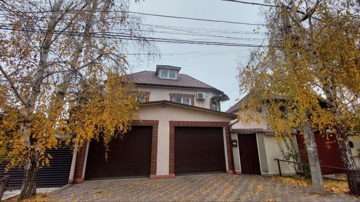 Продам дом с двумя гаражами на Черемушках! - фото 1