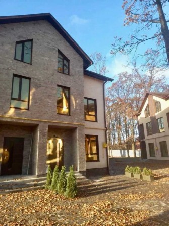 Продаж таун ВПО Єоселя всі центральні комунікації, газ 15 хв до Києва - фото 1
