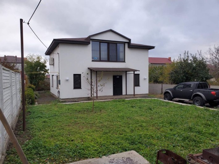 Продам дом Червоний хутор 132 кв по центр улице - фото 1